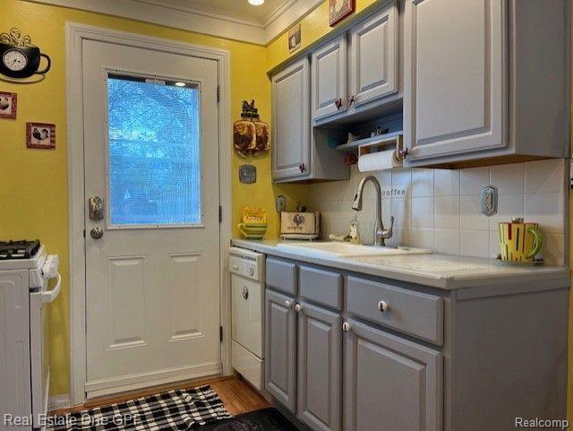 8256 BIRCH Street, Taylor, MI 48180 — Photo 8