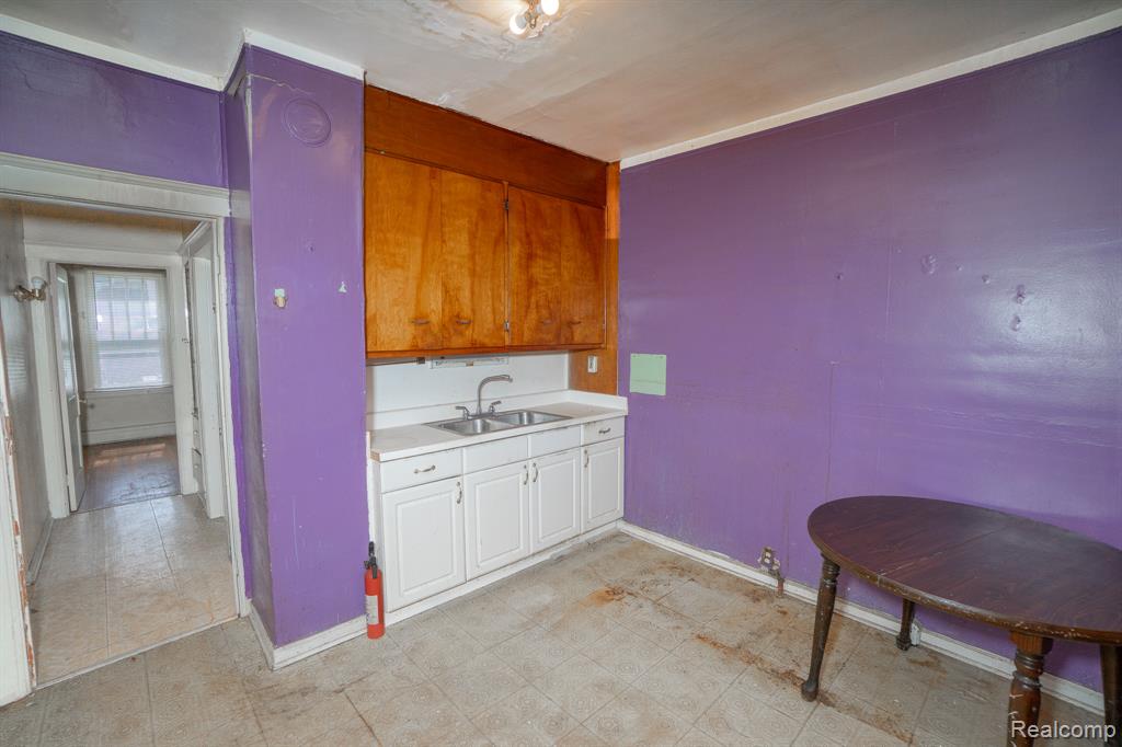 5672 Saint Clair Street, Detroit, MI 48213 — Photo 16