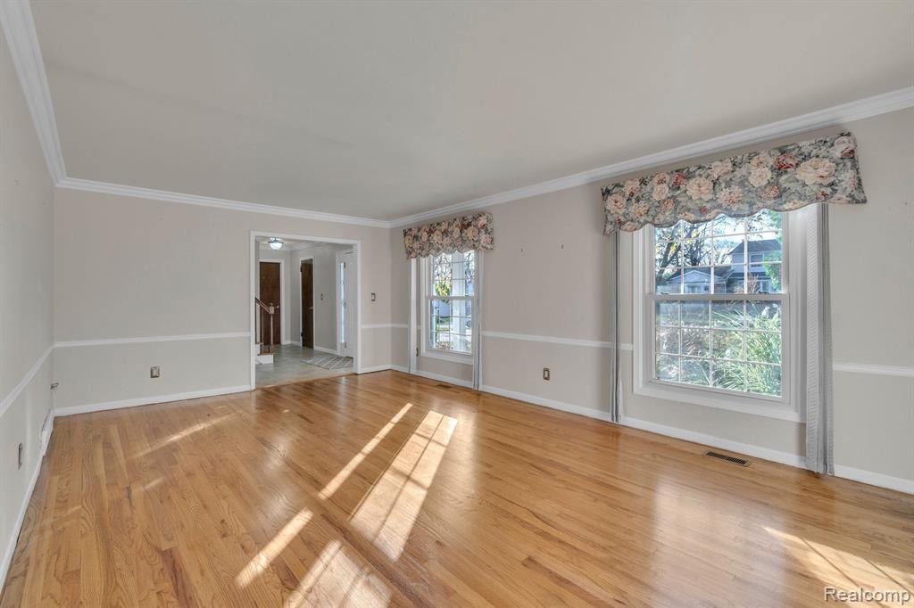 4248 WHITEBIRCH Drive, West Bloomfield, MI 48323 — Photo 6