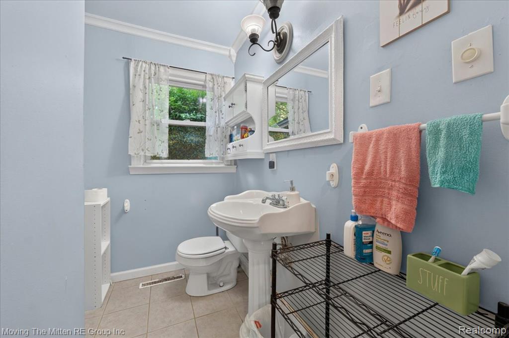 21847 Fenster Street, Belleville, MI 48111 — Photo 15
