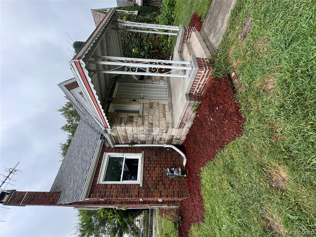 10043 Berkshire Street, Detroit, MI 48224 — Photo 4