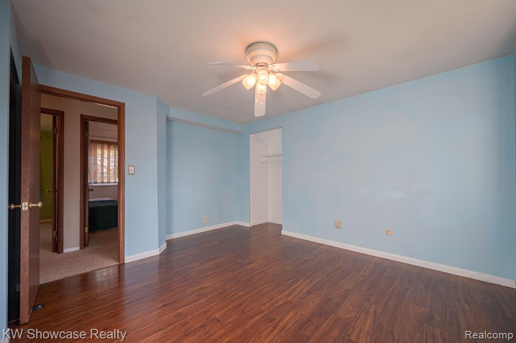 8621 OAKSIDE Avenue, Commerce Twp, MI 48382 — Photo 15