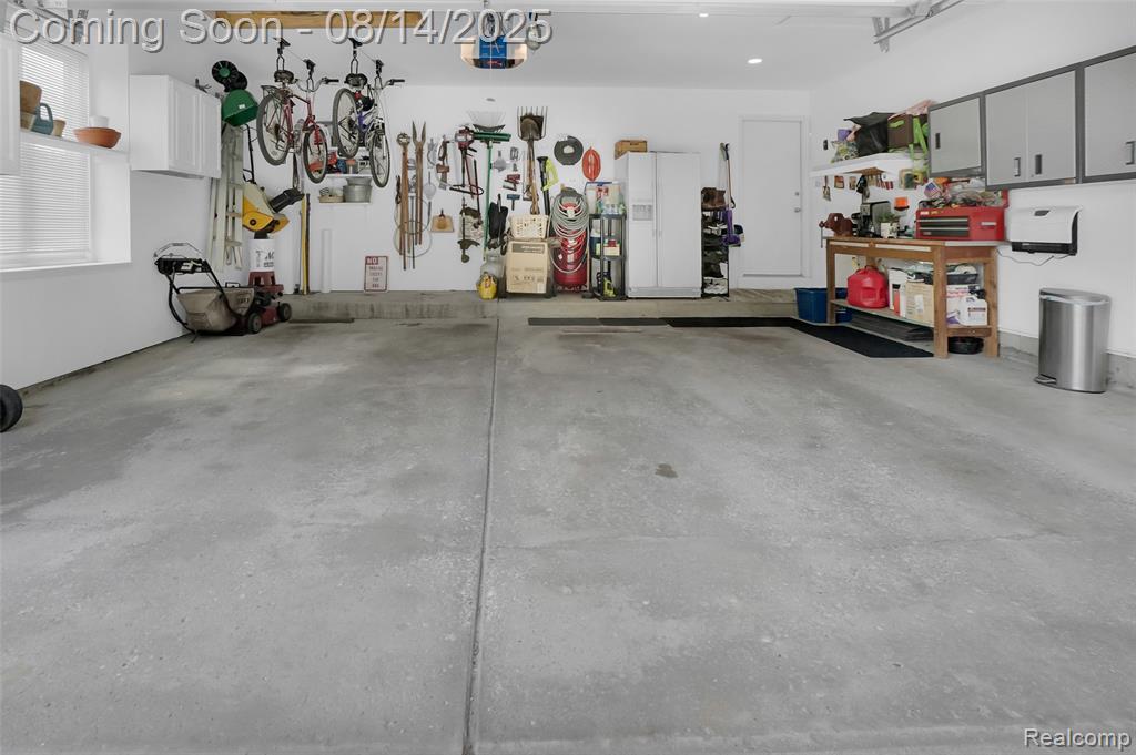 399 Silvervale Drive, Rochester Hills, MI 48309 — Photo 33