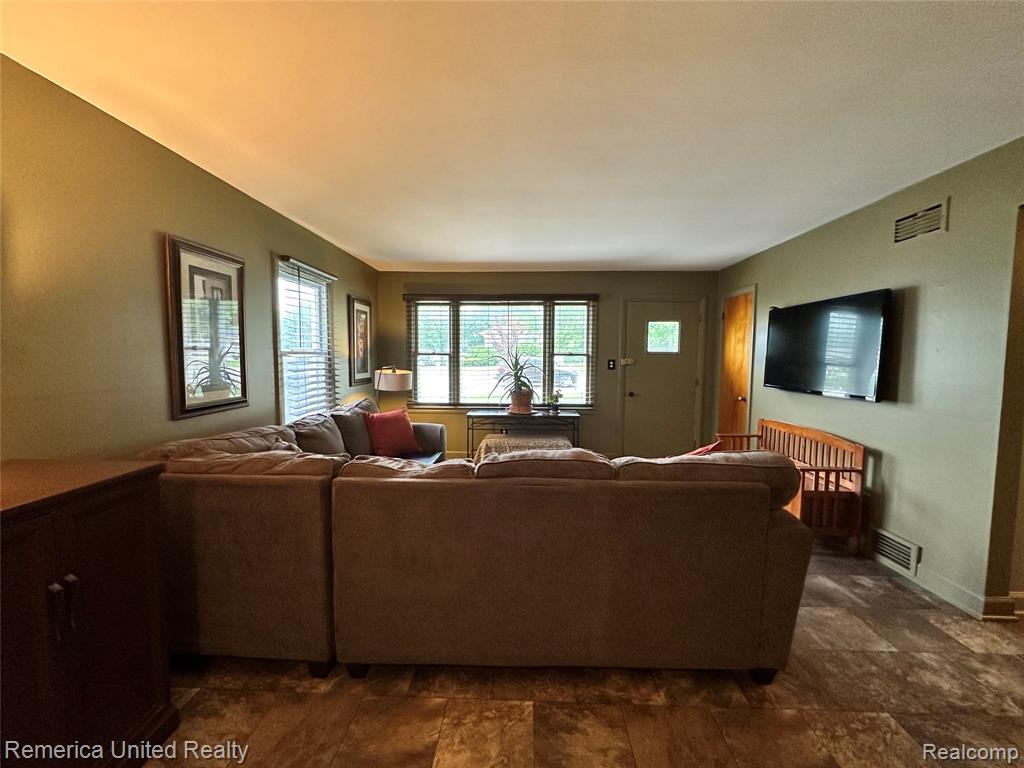 9044 N Sheldon Road, Plymouth, MI 48170 — Photo 10