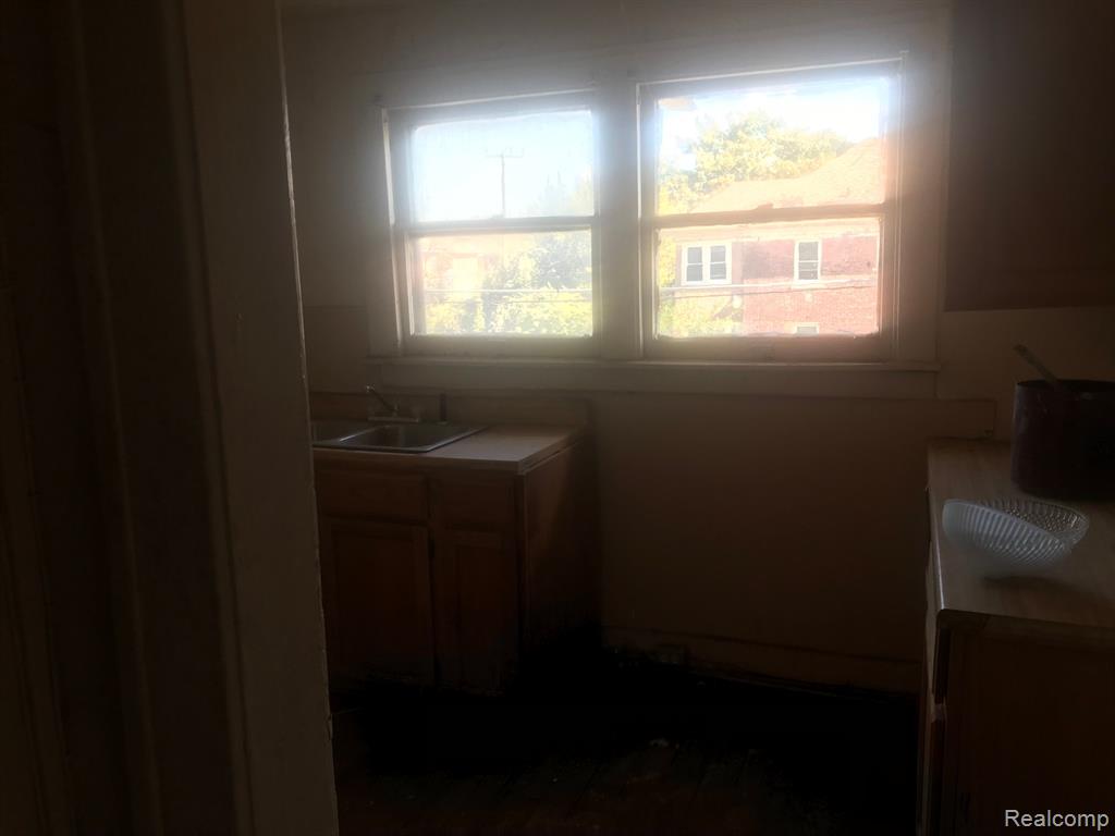 5200 MAPLEWOOD Street, Detroit, MI 48204 — Photo 31