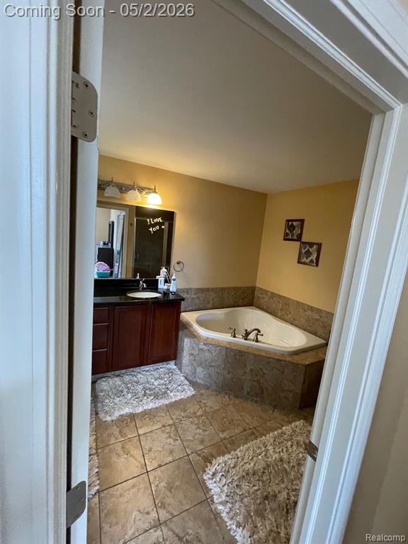 6603 BERRY CREEK Lane, West Bloomfield, MI — Photo 25