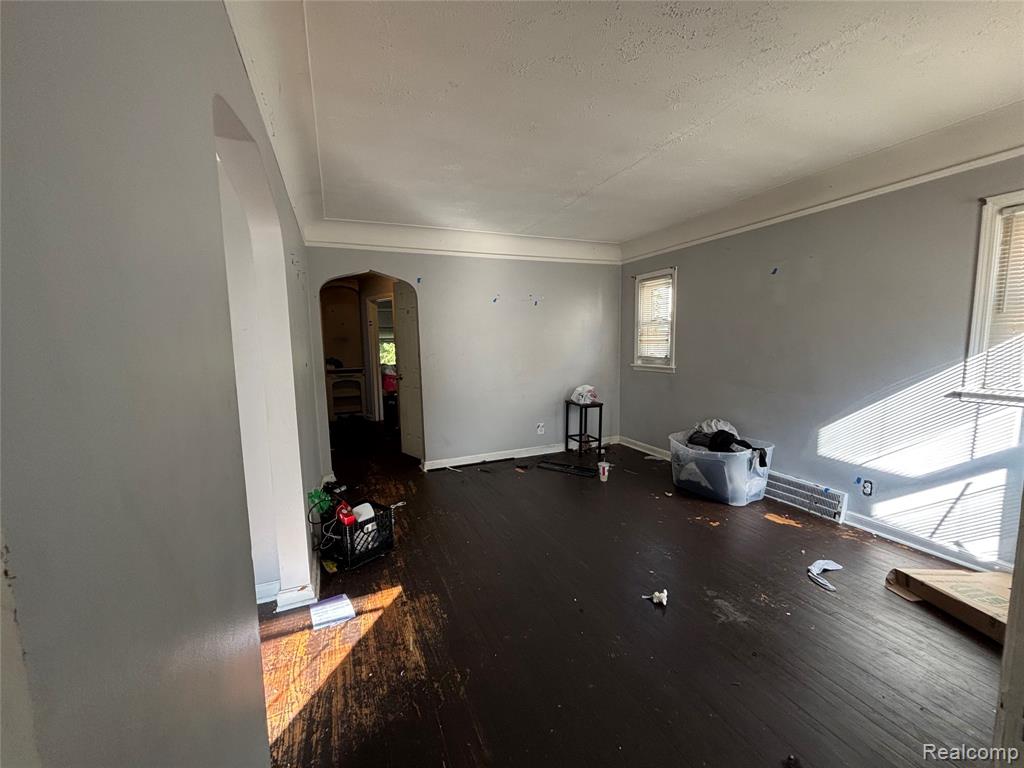 7647 Greenview Avenue, Detroit, MI 48228 — Photo 7
