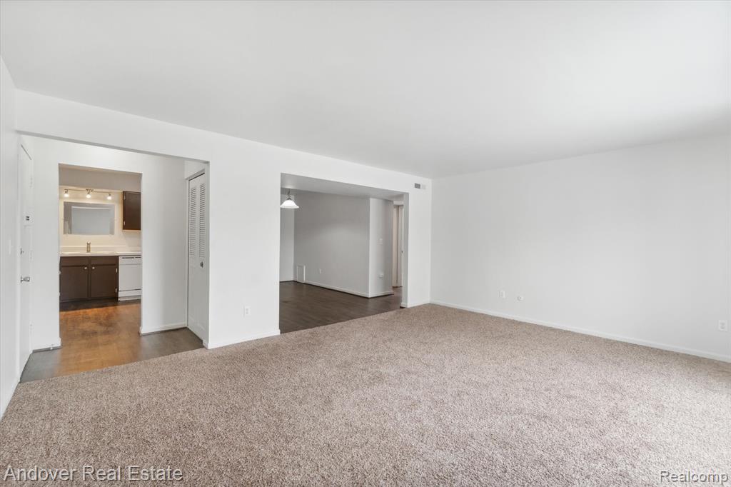 320 S Drake Road, Kalamazoo, MI 49009 — Photo 39