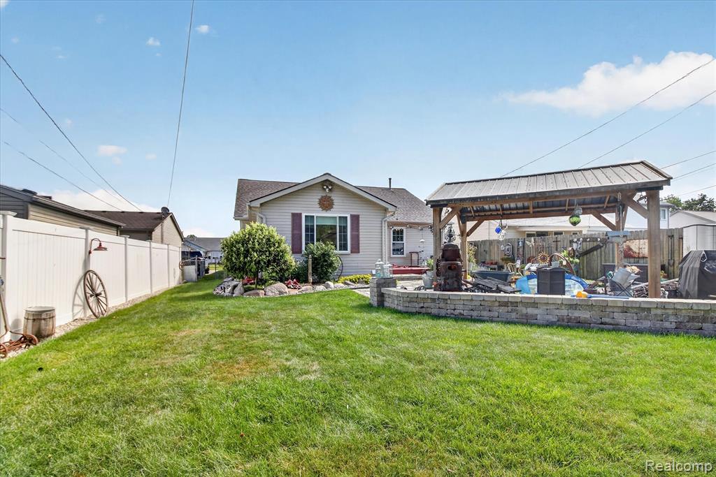 24220 Harrison Street, Clinton Twp, MI 48035 — Photo 54
