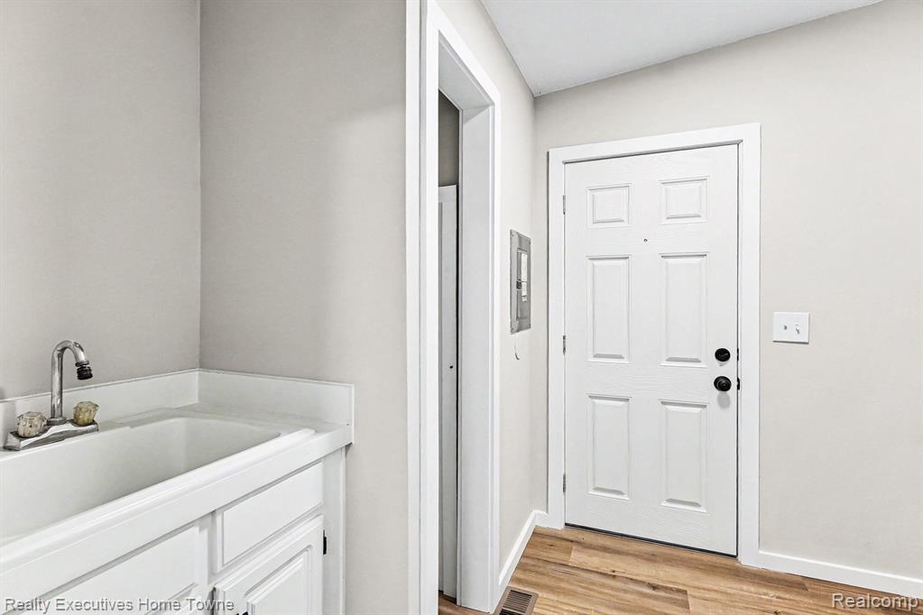 45822 Bonaventure Dr, Macomb, MI 48044 — Photo 19