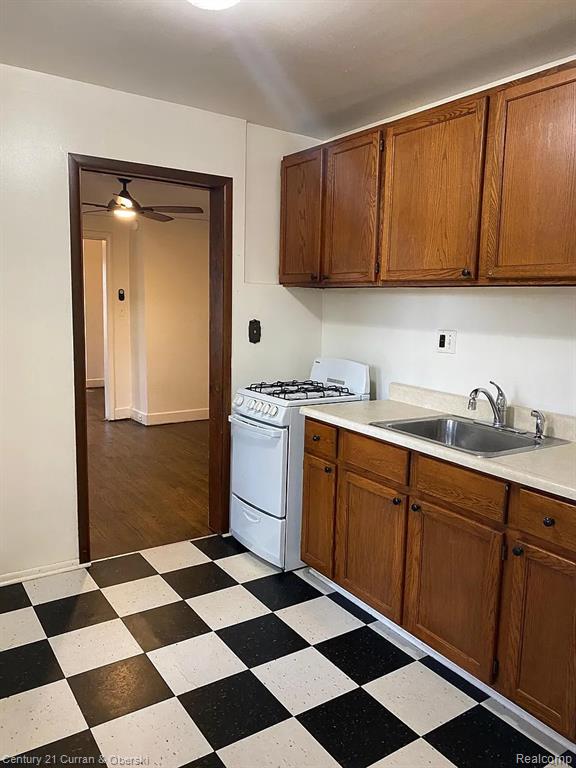 767 Riverbank #2 Street, Wyandotte, MI 48192 — Photo 12