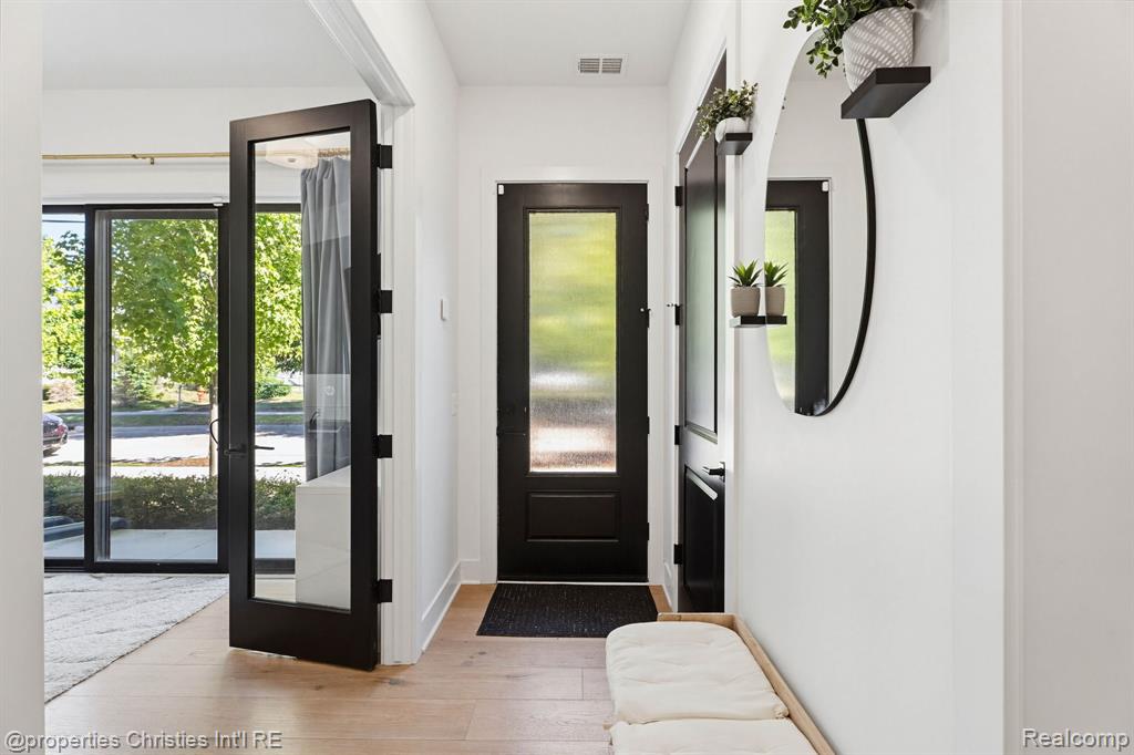 710 Parent E, Royal Oak, MI 48067 — Photo 3