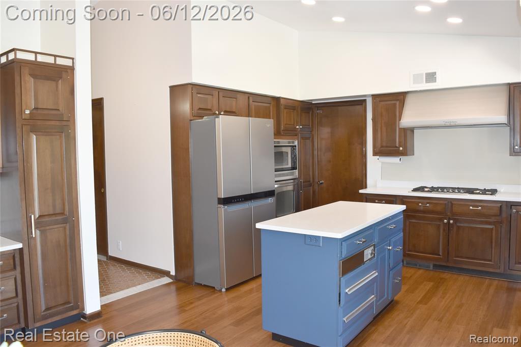 5324 Greenbriar Drive, West Bloomfield, MI 48323 — Photo 13
