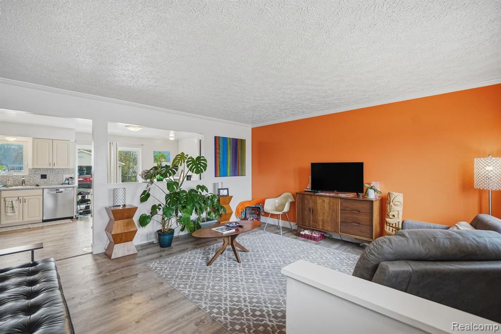 21525 Downing Street, Saint Clair Shores, MI 48080 — Photo 4