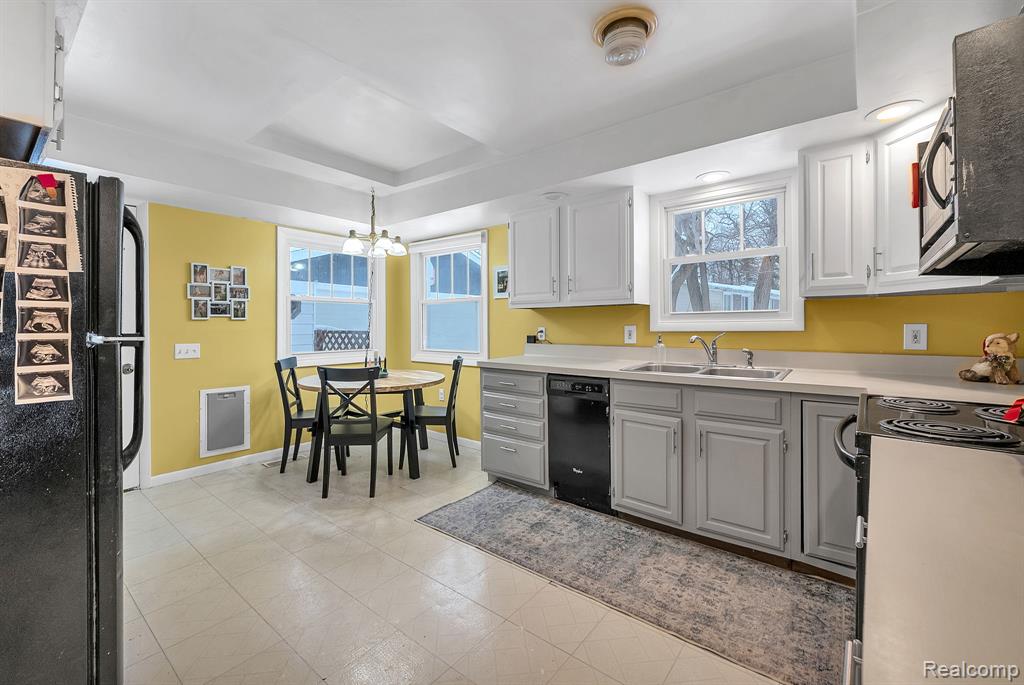 4990 Bolla Road, Ypsilanti, MI 48197 — Photo 9