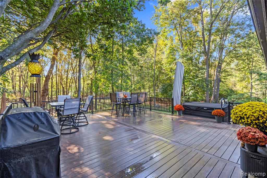 821 River Bend Drive, Rochester Hills, MI 48307 — Photo 39
