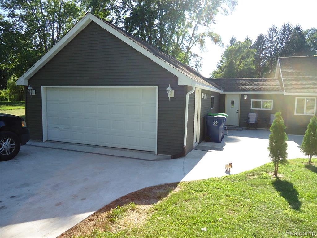 370 Adams Road, Saginaw, MI 48609 — Photo 26