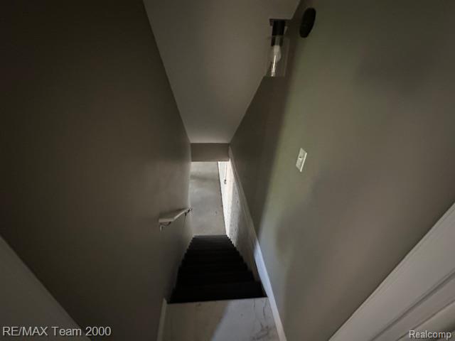 233 Leicester Street Street, Detroit, MI 48202 — Photo 21