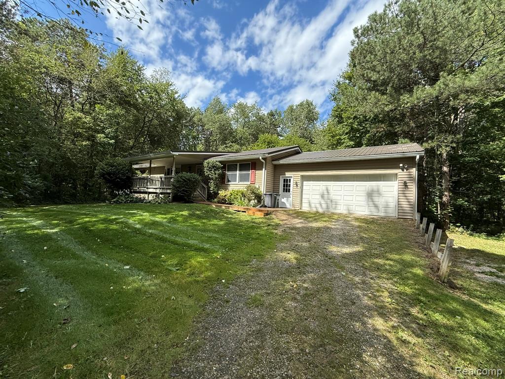 6855 Lyons Road, Imlay City, MI 48444 — Photo 3