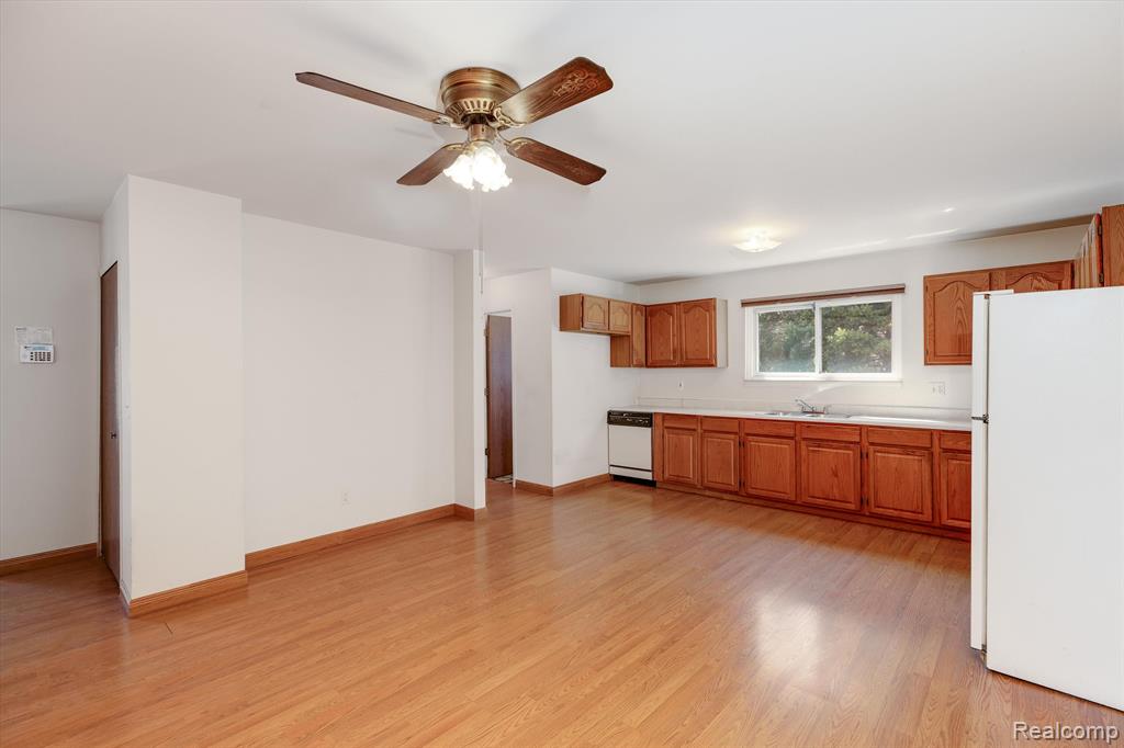 8625 BROUGHAM Drive, Sterling Heights, MI 48312 — Photo 7