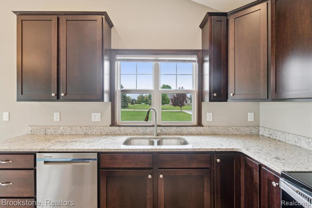 4050 CAYMAN Drive, Dewitt, MI 48820 — Photo 50