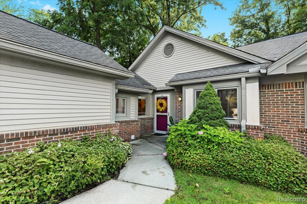 21291 Juniper Court, #68, Farmington Hills, MI 48336 — Photo 2