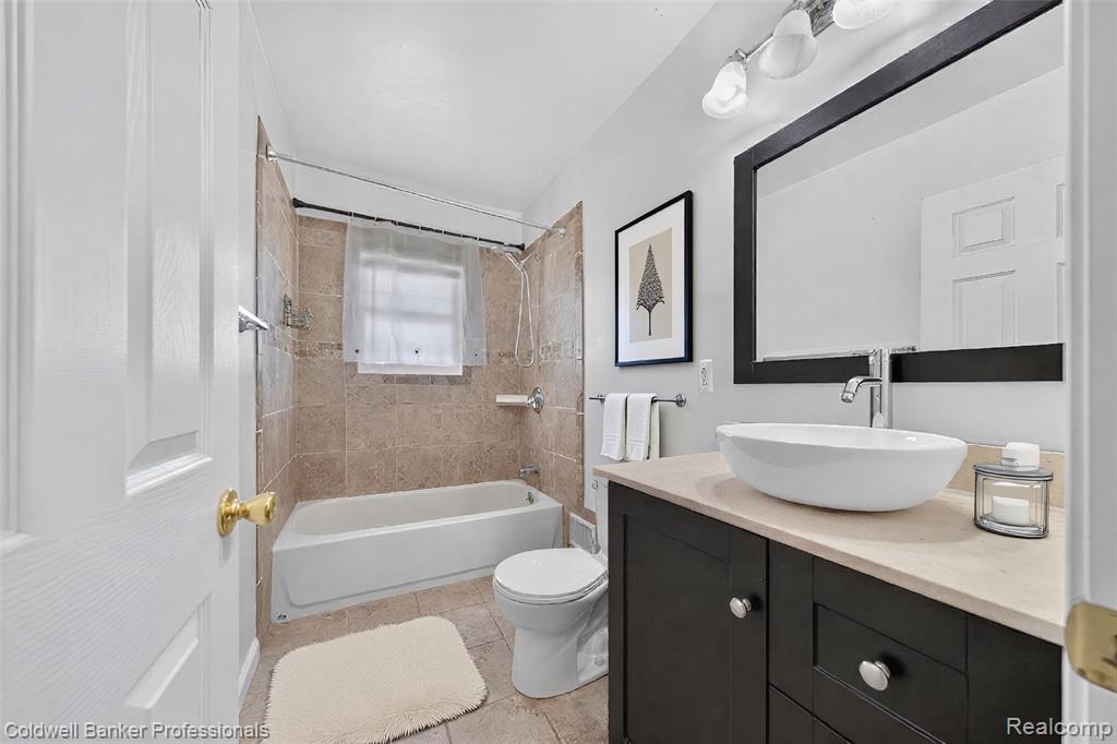 991 HUMPHREY Avenue, Birmingham, MI 48009 — Photo 8