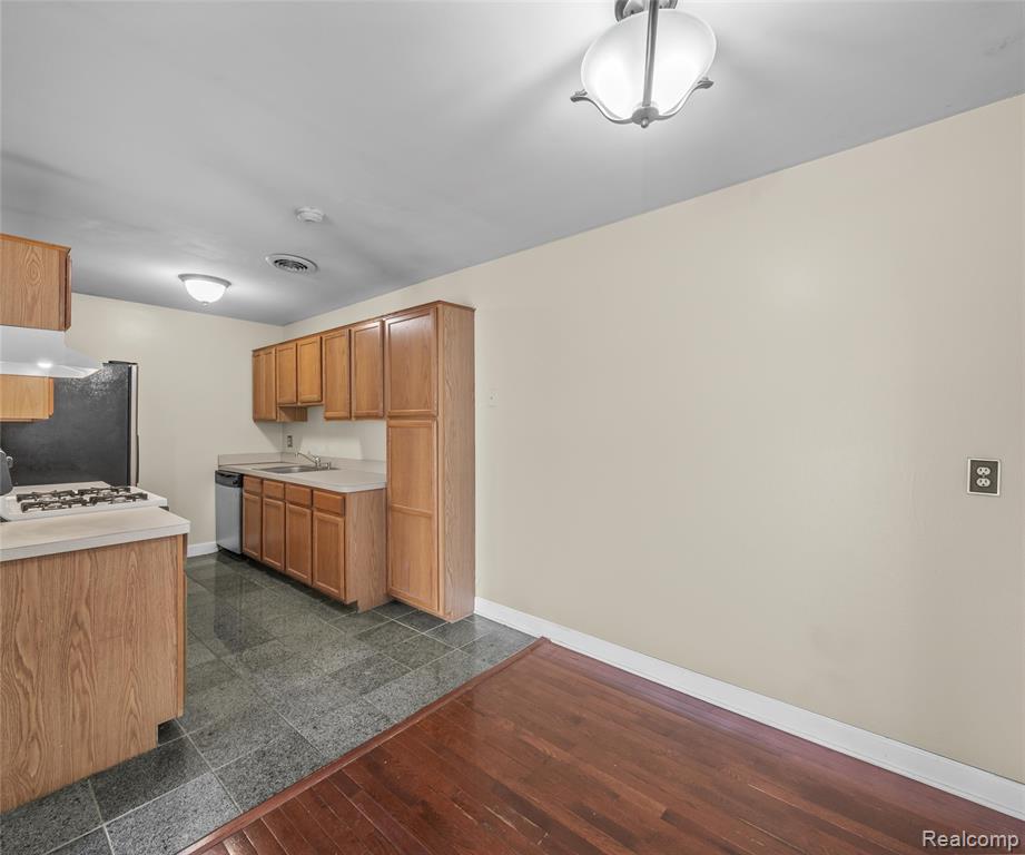 44447 Savery Drive, Canton, MI 48187 — Photo 9