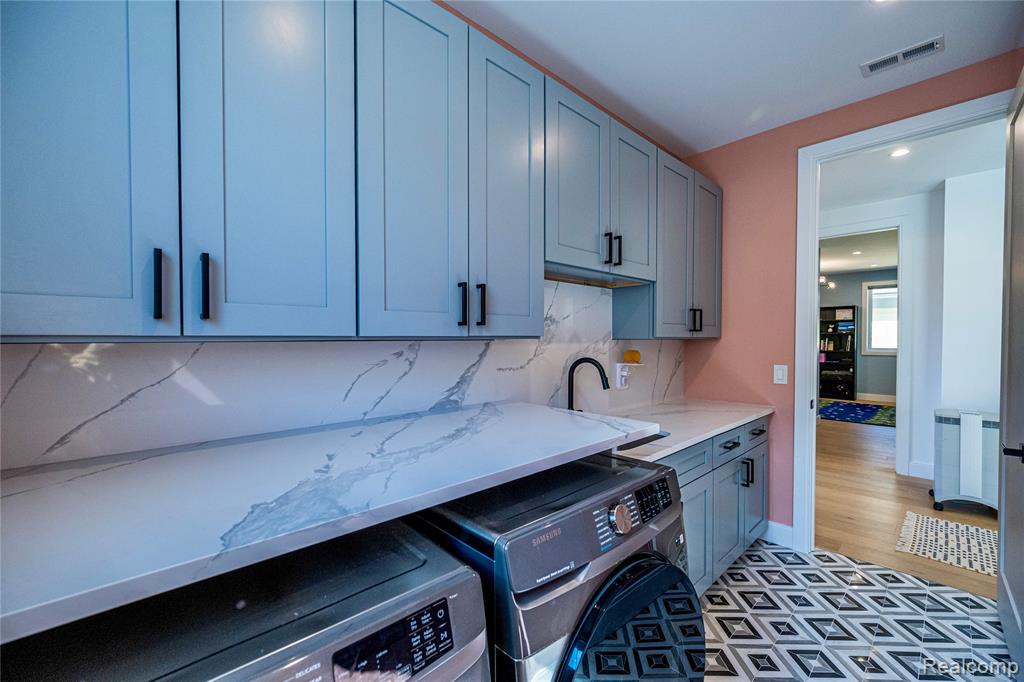 828 Cherokee Avenue, Royal Oak, MI 48067 — Photo 44