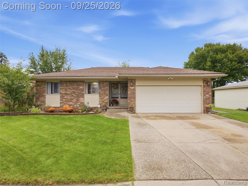 17405 Loranger Street, Clinton Twp, MI 48038