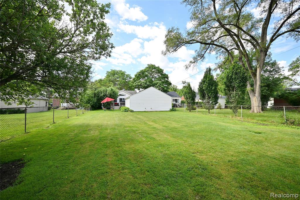 618 W Houstonia Avenue, Royal Oak, MI 48073 — Photo 34