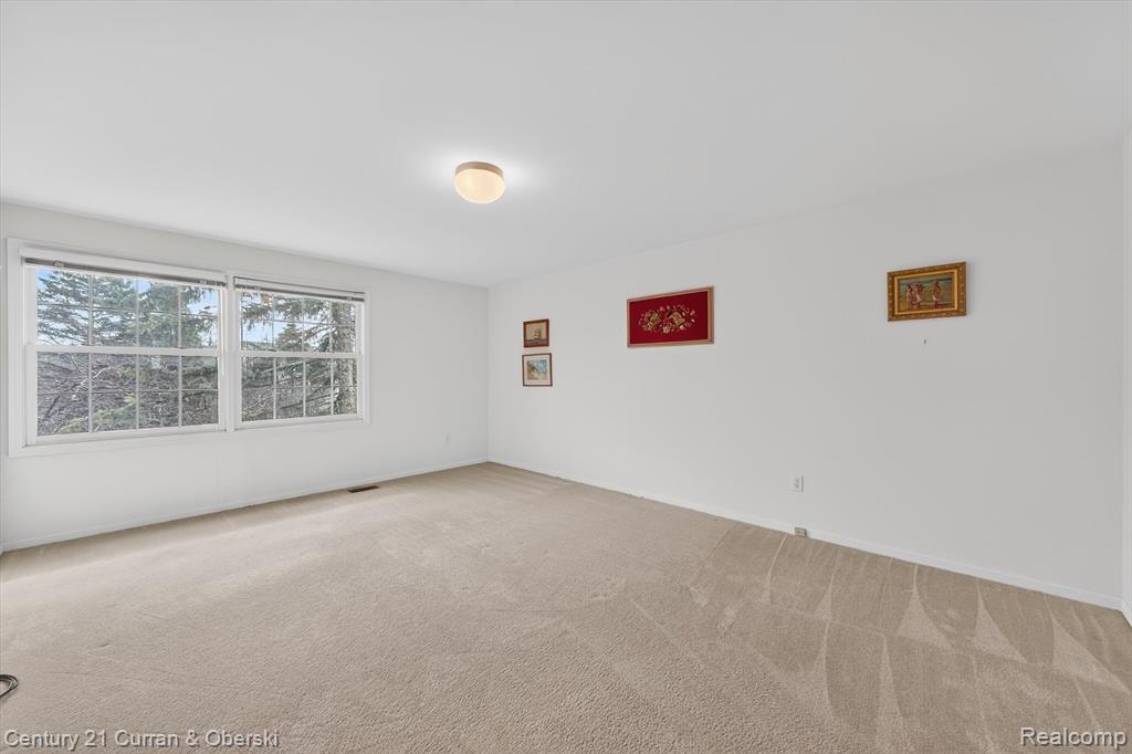 7307 Danbury Drive, West Bloomfield, MI — Photo 34