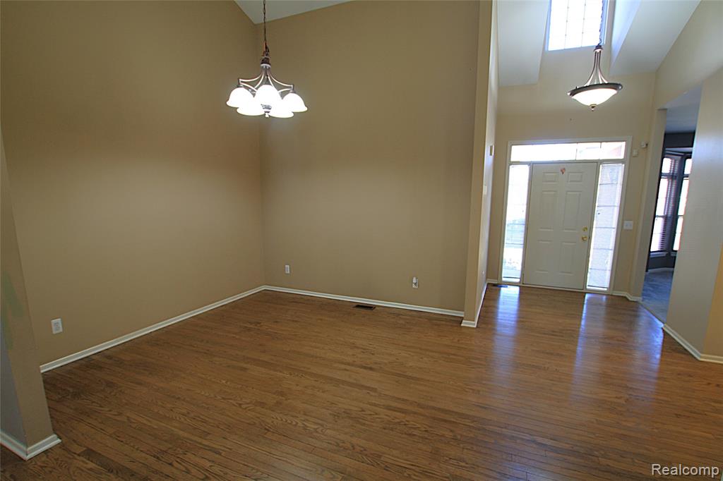11152 Woodfield Parkway, Grand Blanc, MI 48439 — Photo 15