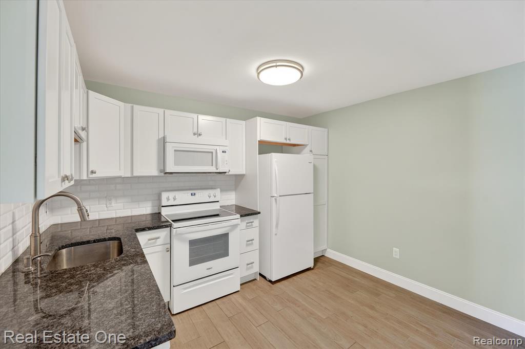 874 N Main Street, Milford, MI 48381 — Photo 8