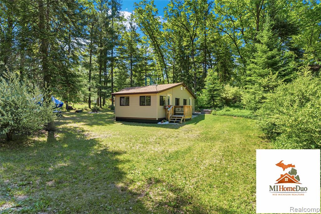 6960 Rumsay Street, Harrison, MI 48625 — Photo 4