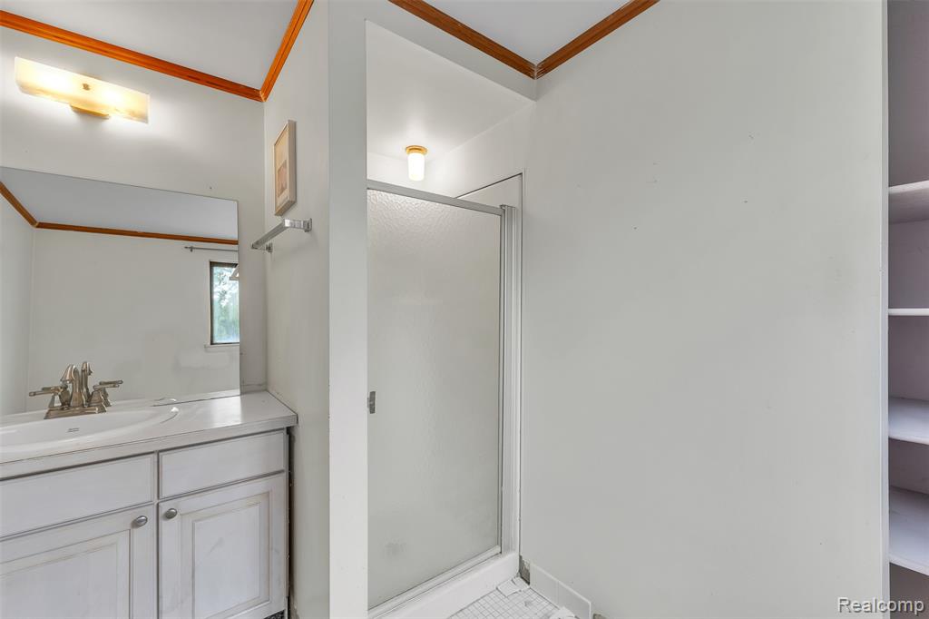 5772 Perrytown Drive, West Bloomfield, MI — Photo 42