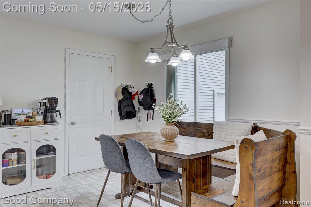2370 Lansbury Drive, Waterford, MI 48329 — Photo 21