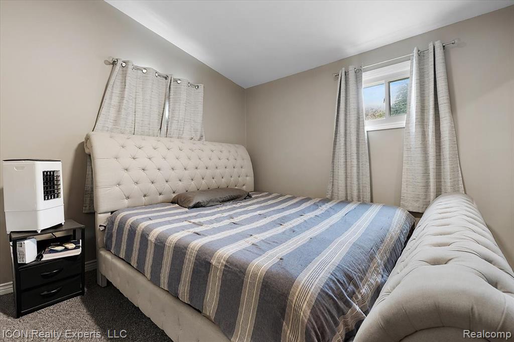5118 Michael Street, Dearborn Heights, MI 48125 — Photo 17
