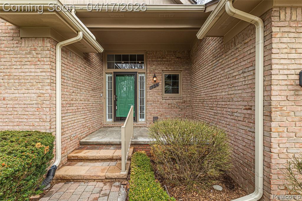 734 Lake Ridge Road, Rochester Hills, MI 48307 — Photo 47