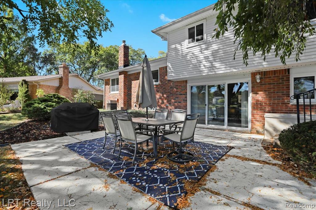 6378 Emerald Lake Drive, Troy, MI 48085 — Photo 45