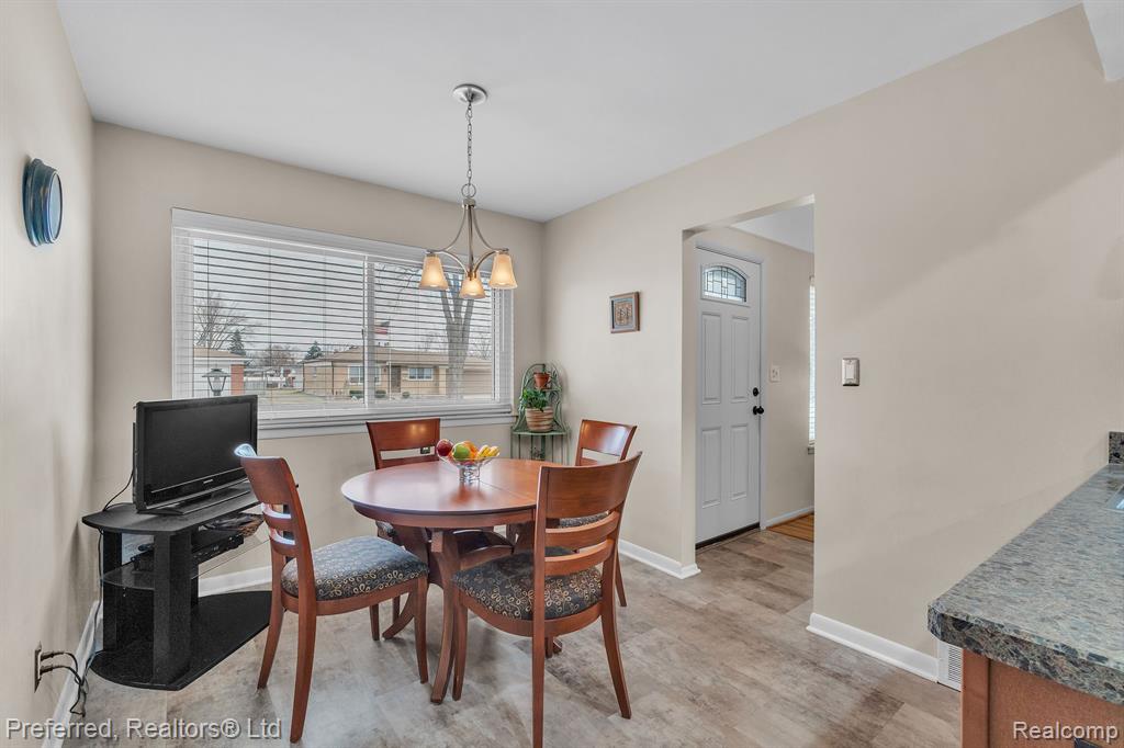 5238 Busch Avenue, Warren, MI 48091 — Photo 10