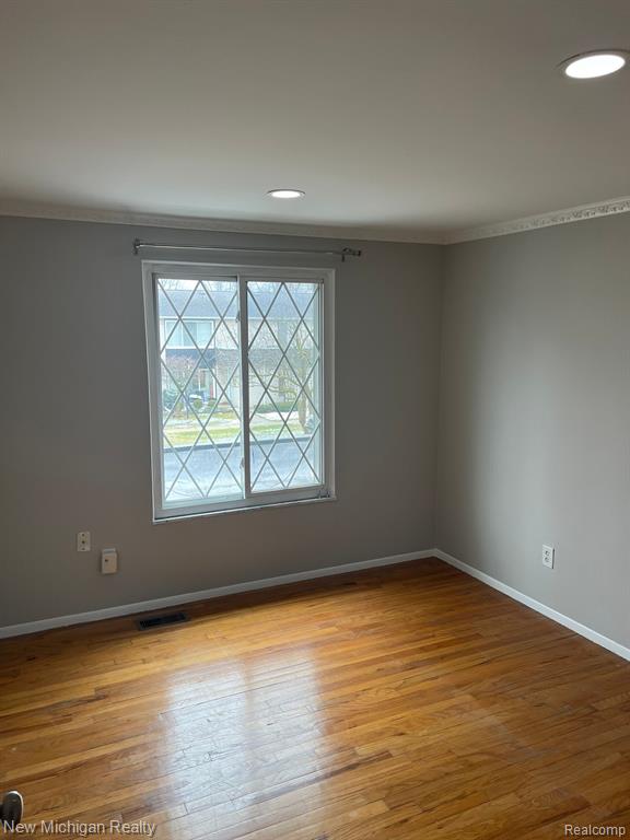 8272 KARAM Boulevard, Warren, MI 48093 — Photo 17