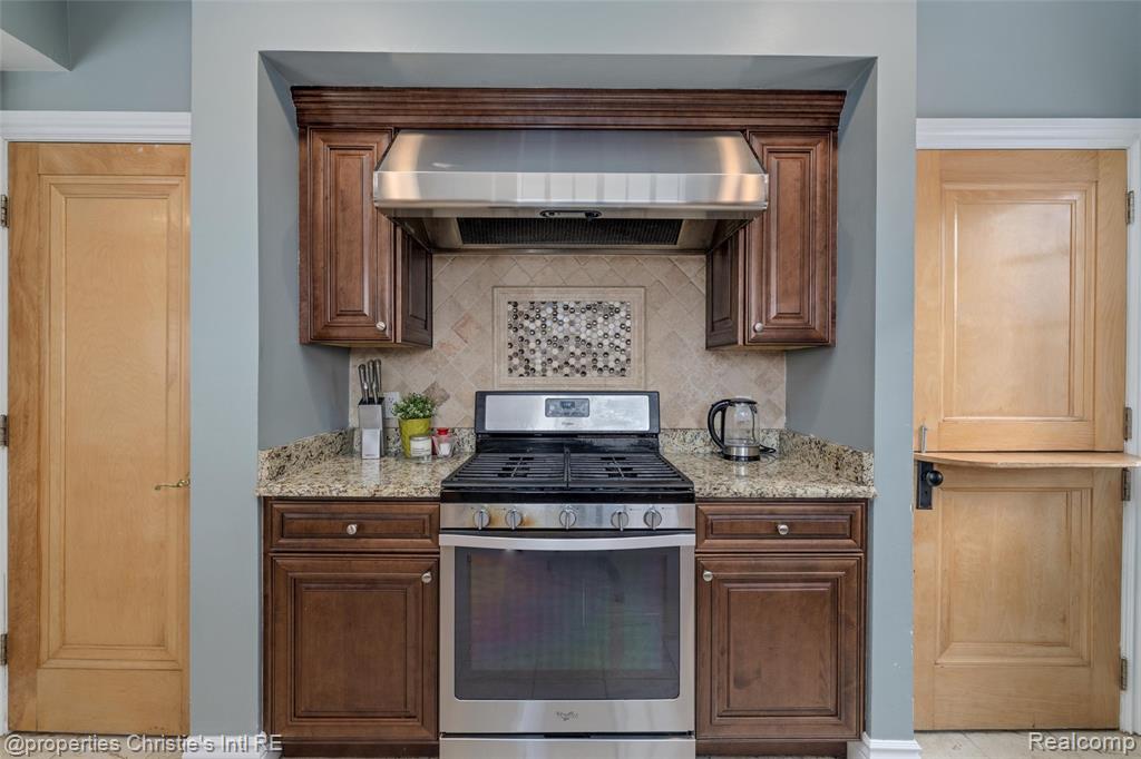 19435 Shrewsbury Road, Detroit, MI 48221 — Photo 24