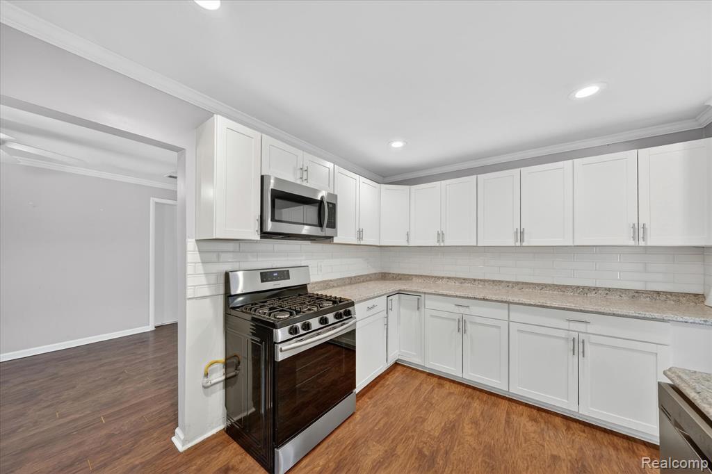 401 W Liberty Street, South Lyon, MI 48178 — Photo 8
