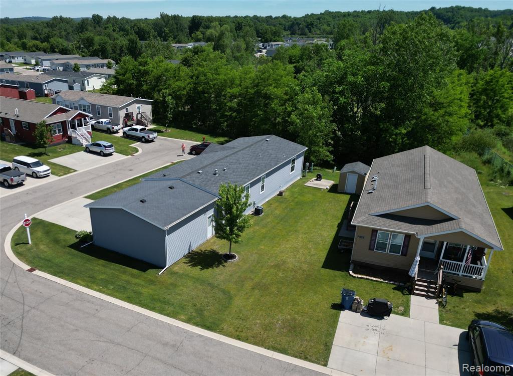 9758 Home Court, Fenton, MI 48430 — Photo 19