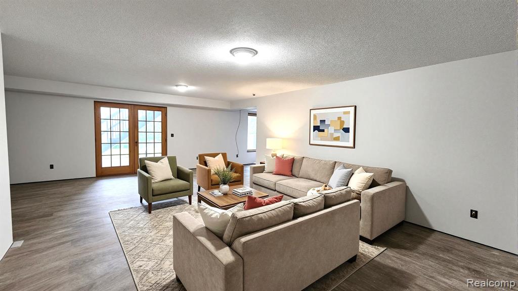 448 Fairwood Road, Pinckney, MI 48169 — Photo 11
