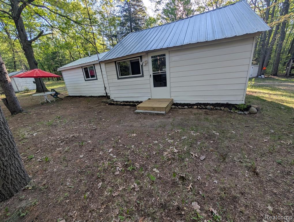 3821 S Townline Road, Prudenville, MI 48651