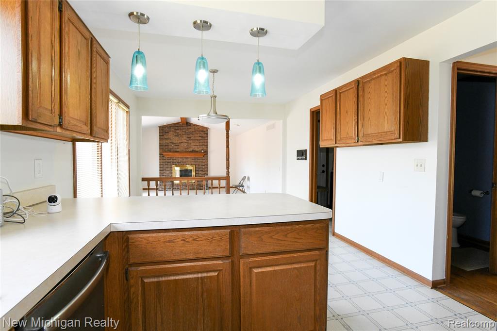 22200 Heatheridge, Farmington, MI 48167 — Photo 14