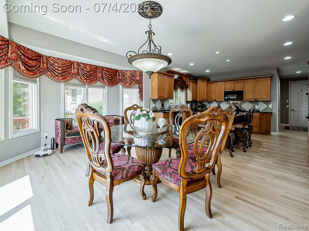 926 Majestic, Rochester Hills, MI 48306 — Photo 8