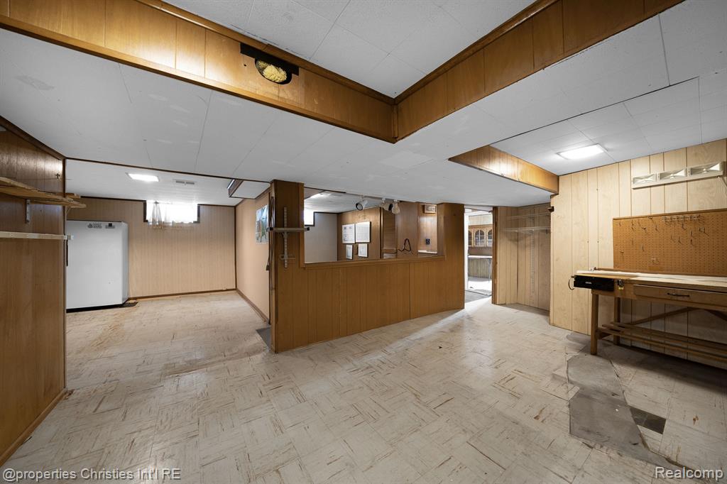 7631 ROBINSON Avenue, Allen Park, MI 48101 — Photo 17
